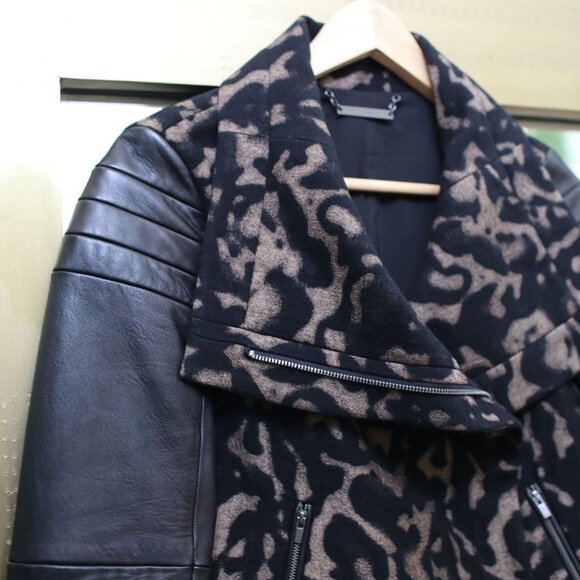 Unique Diane Von Furstenberg Lamb Leather Animal Print Biker Jacket- Size XS - Picture 6 of 13